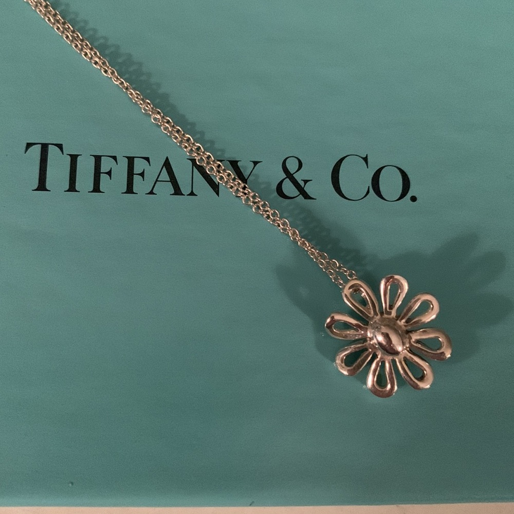 Tiffany & Co. Paloma Picasso Daisy Necklace